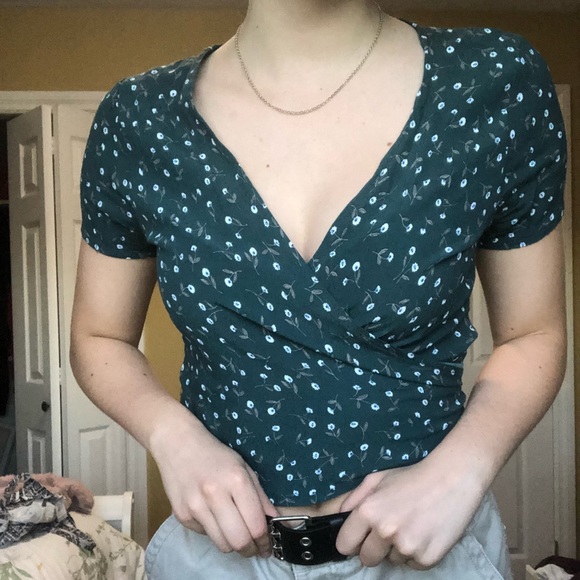 brandy melville  wrap top - Picture 2 of 5